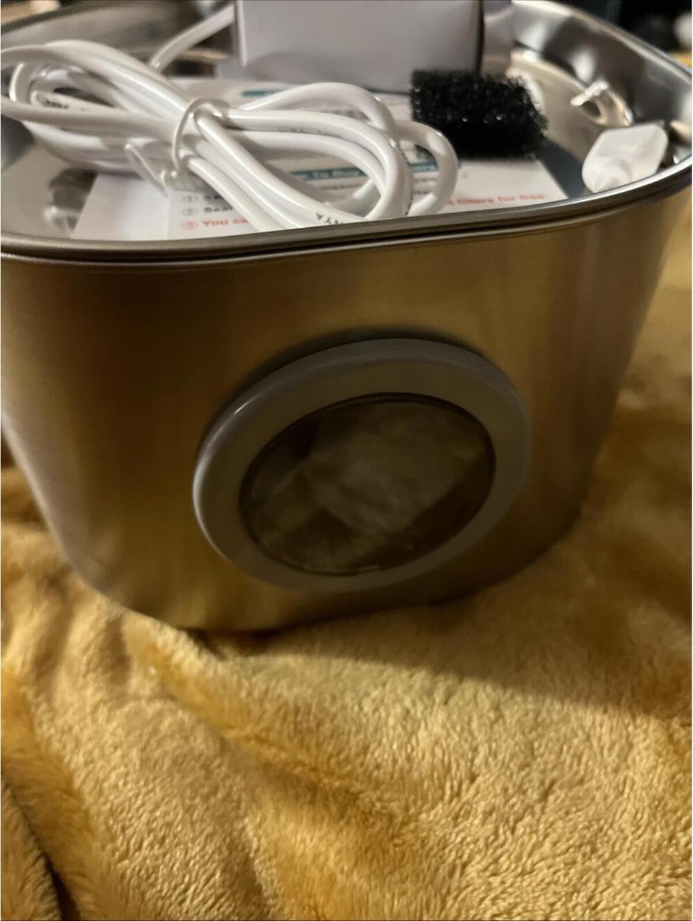 Cat Water Fountain Stainless Steel: 74Oz/2.2L Cat Fountain - Picture 3 of 5